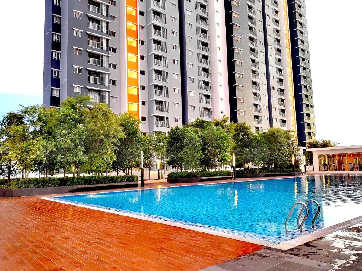 Alanis Residence 7 Pax @ Sepang Klia Kota Warisan Eksteriør billede
