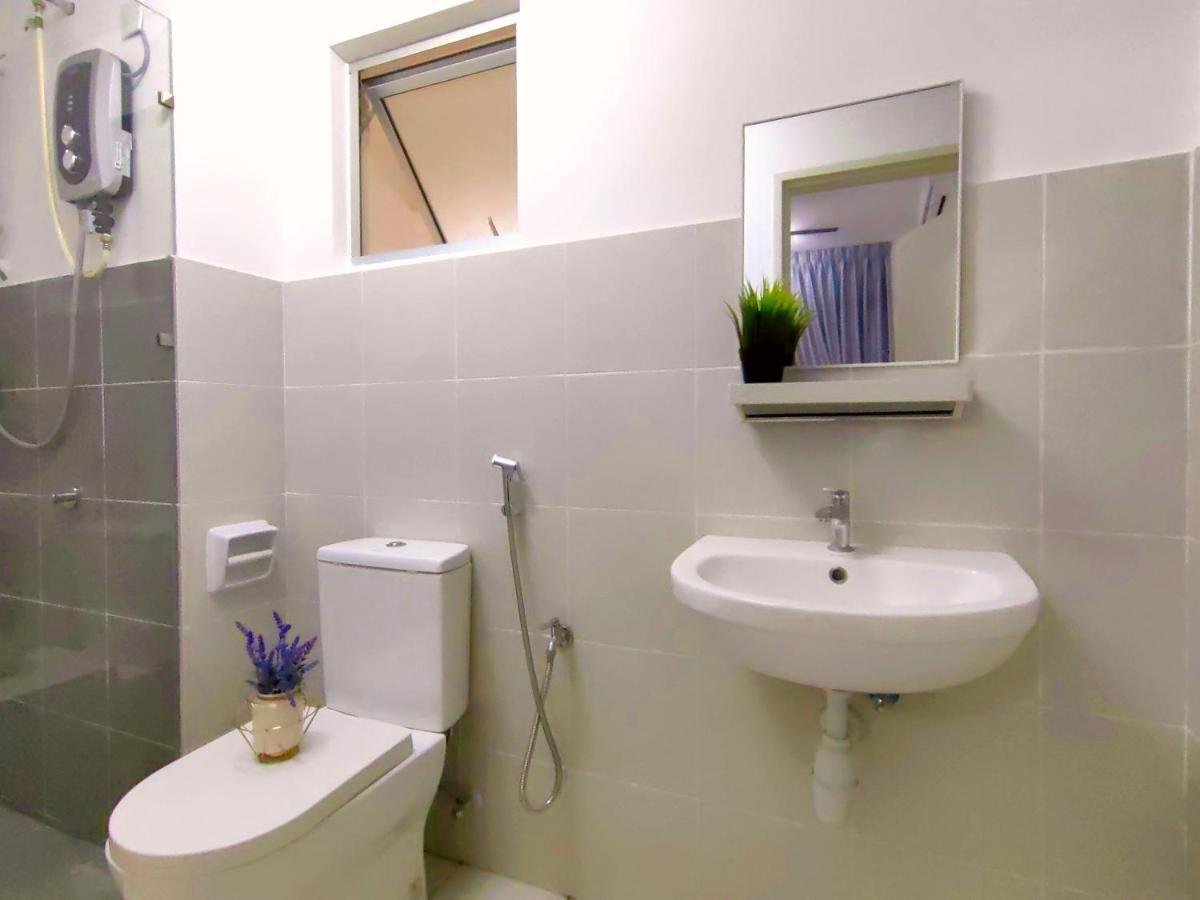 Alanis Residence 7 Pax @ Sepang Klia Kota Warisan Eksteriør billede