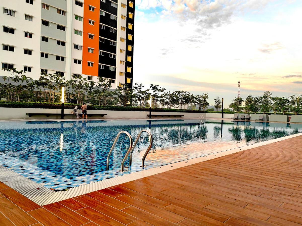 Alanis Residence 7 Pax @ Sepang Klia Kota Warisan Eksteriør billede