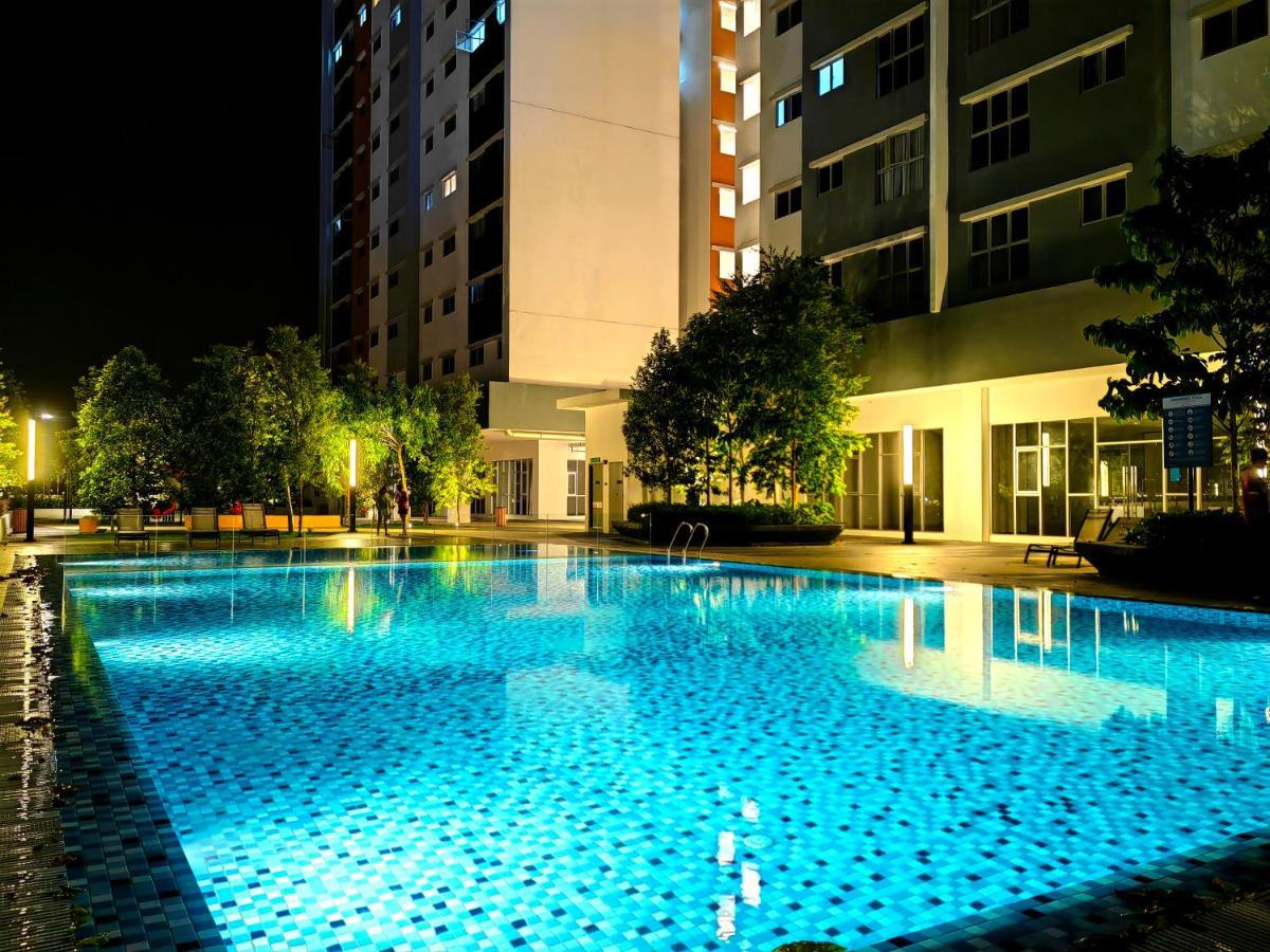 Alanis Residence 7 Pax @ Sepang Klia Kota Warisan Eksteriør billede