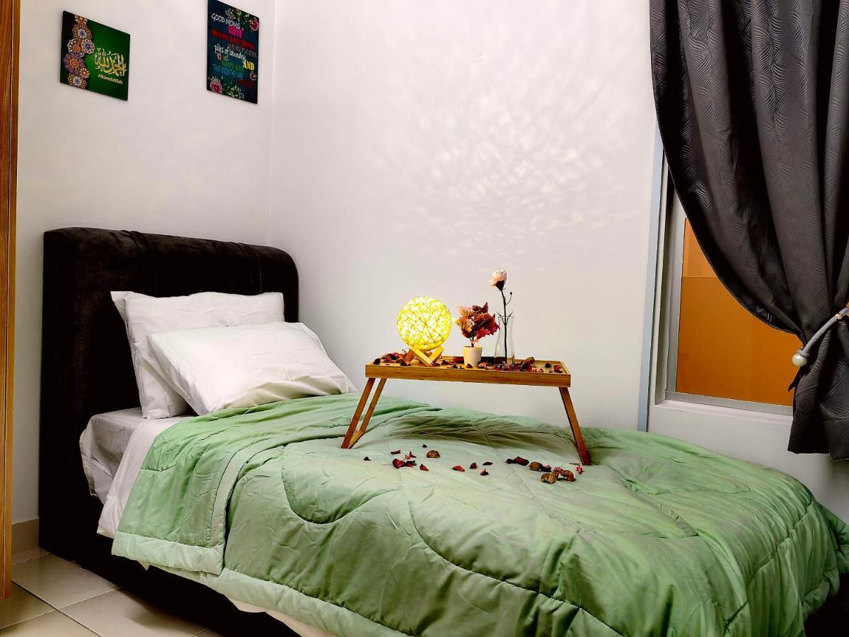 Alanis Residence 7 Pax @ Sepang Klia Kota Warisan Eksteriør billede